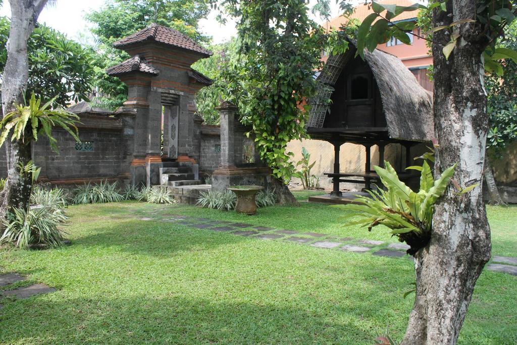 Puri Kutat Lestari Hotel Sanur  Exterior photo